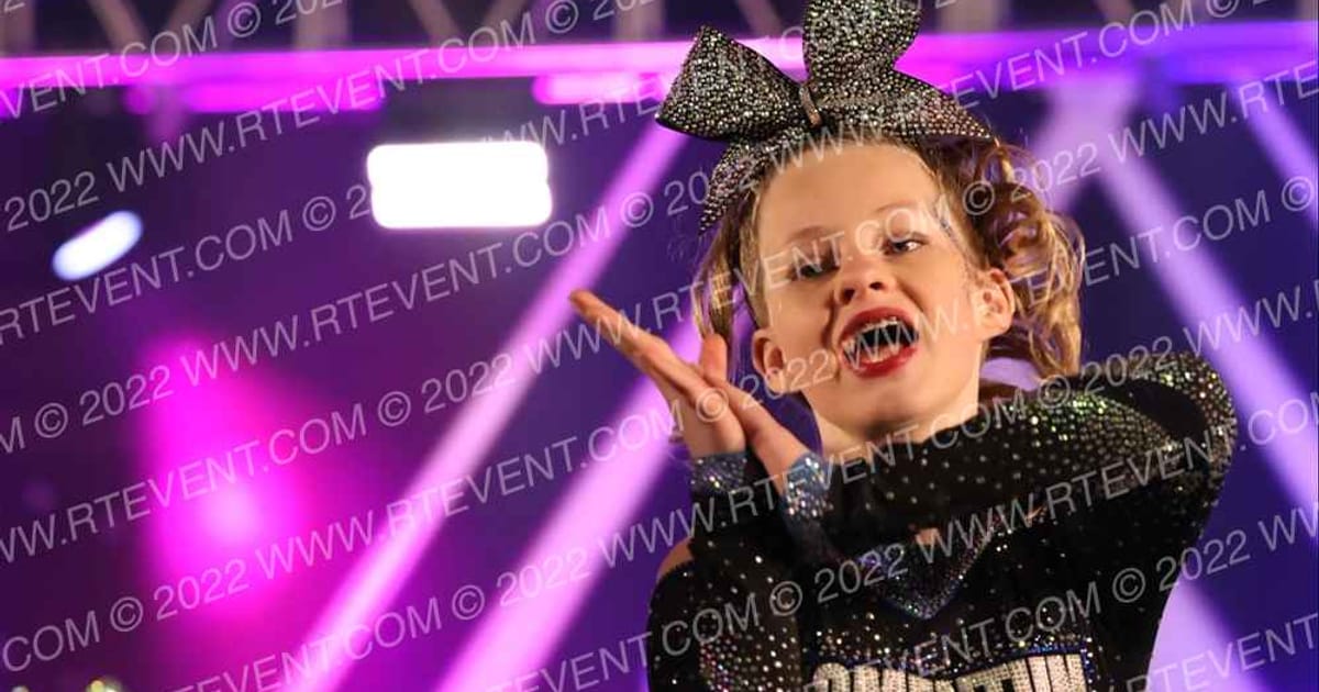 Momentum Athletic Center BlackOut · Aloha Grand Nationals DIDII