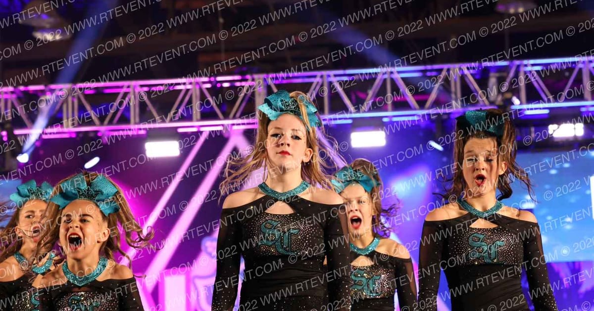 Supreme Cheer and Tumble Royal Reign · Aloha Grand Nationals DIDII