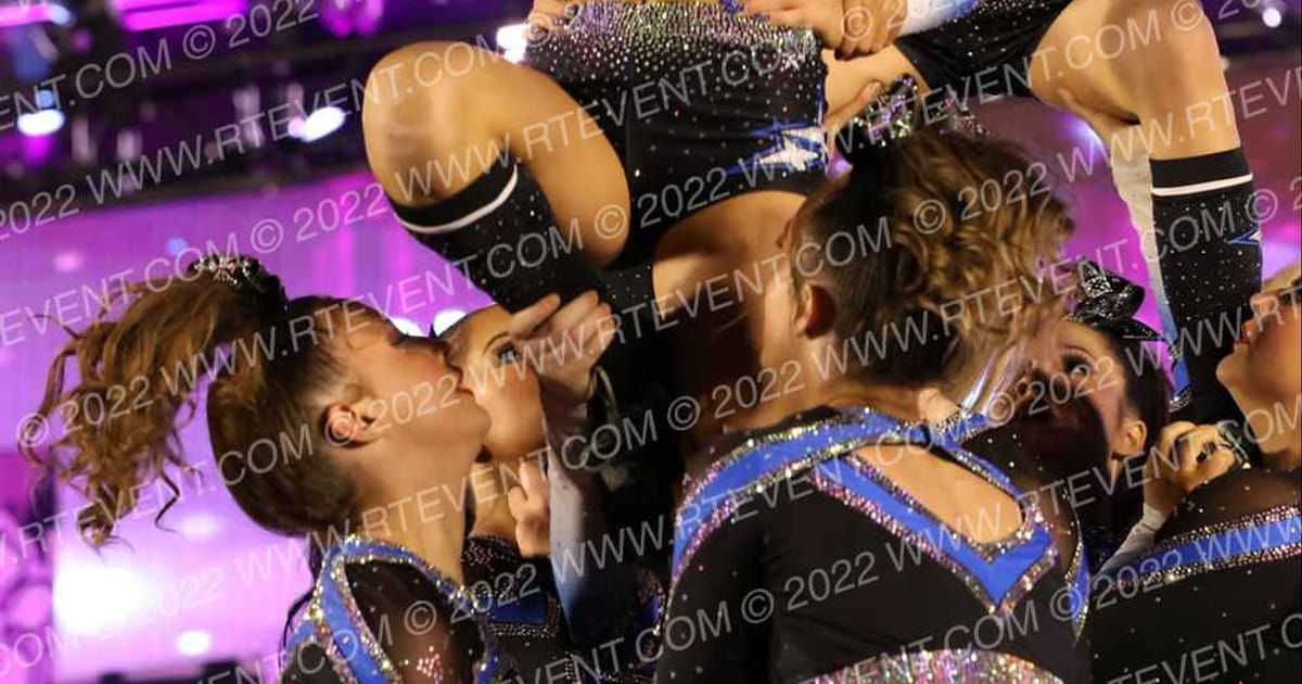 The California All Stars-Las Vegas DIAMONDS · Aloha Grand Nationals DIDII