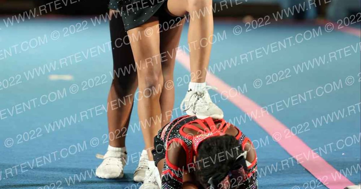 Royalty Brand Athletics Tiny Tiaras · ALOHA Richmond Showdown