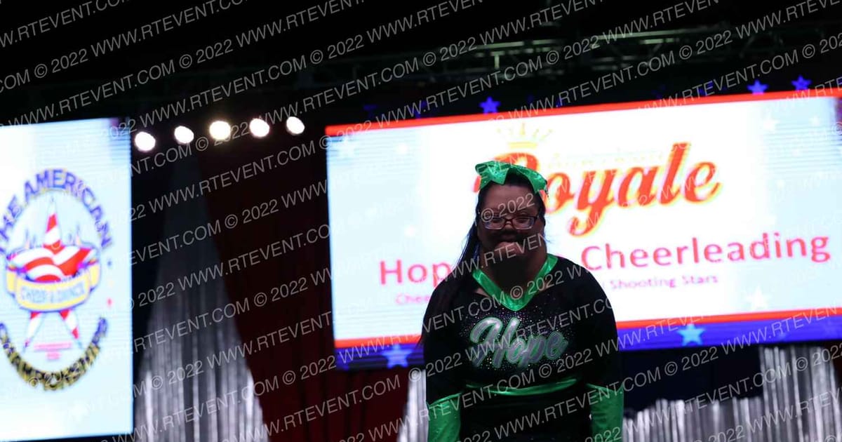 Hope Elite Cheerleading Shooting Stars · The American Royale Sevierville Nationals DIDIIV