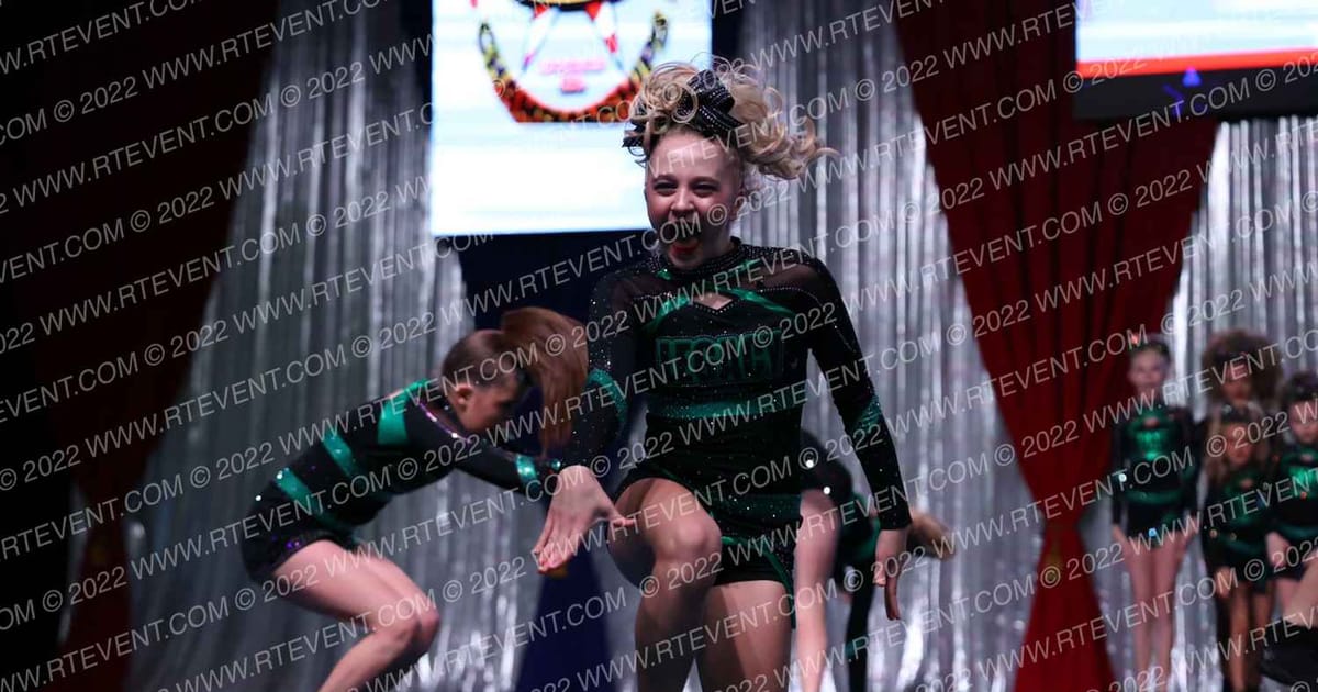 Legacy Xtreme All Stars LIME LEGENDS · The American Royale Sevierville Nationals DIDIIV