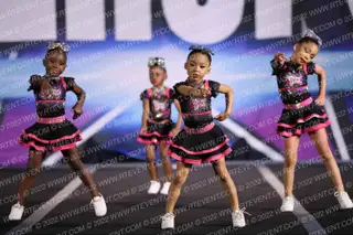 The Xtreme Girls Kisses