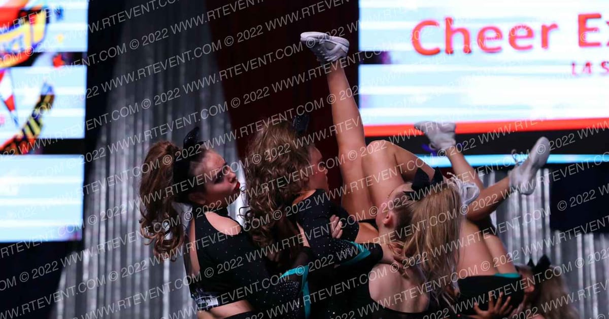 Cheer Extreme Savannah Black Ice · The American Royale Sevierville Nationals DIDIIV