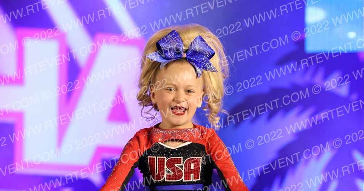 USA Starz Sparkle · Aloha Grand Nationals DIDII
