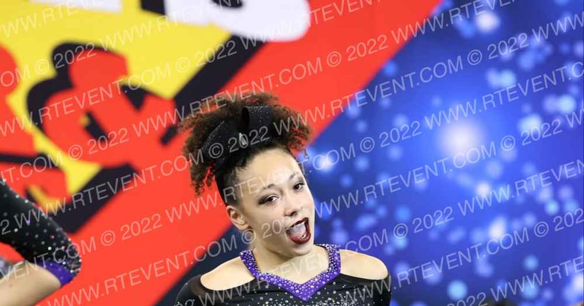 Bullitt Athletics Wr4th · Spirit Sports Indy