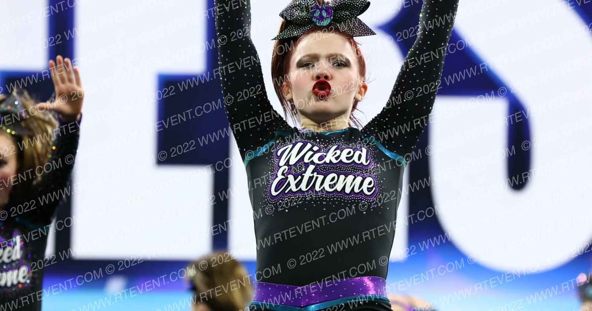Wicked Extreme Poison Apples · CHEERSPORT Lowell Classic