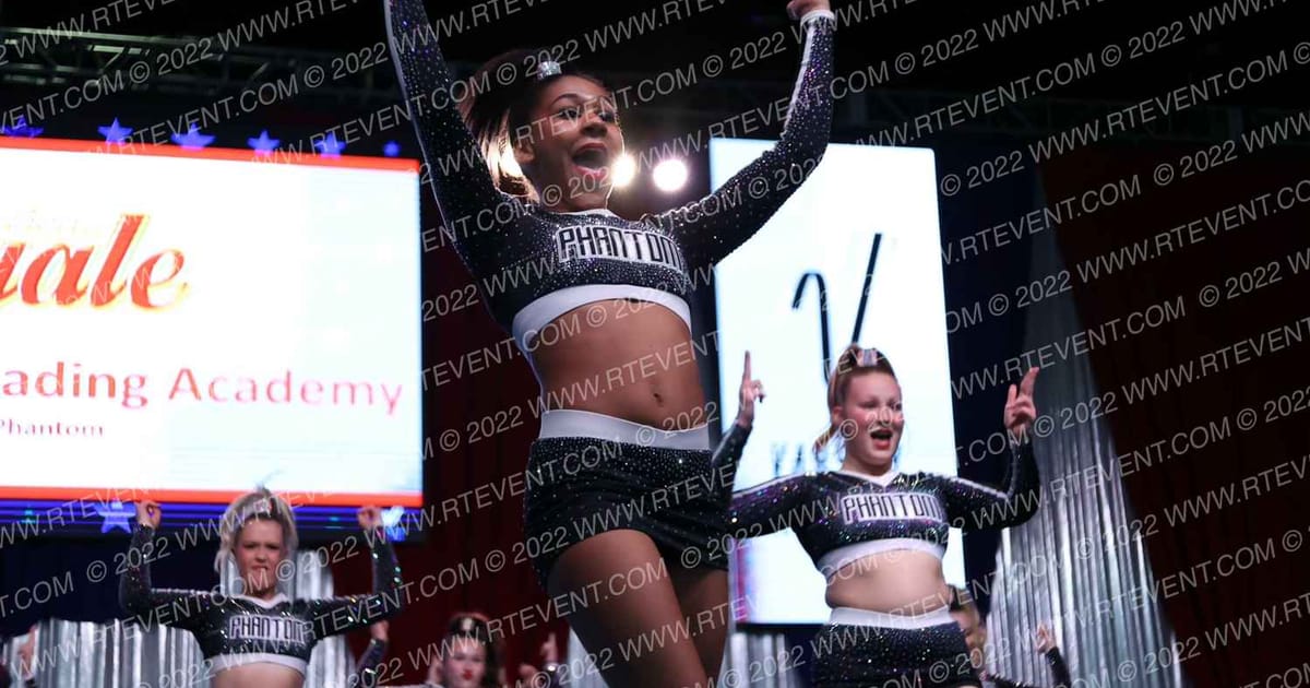 Top Gun Cheerleading Academy Phantom · The American Royale Sevierville Nationals DIDIIV