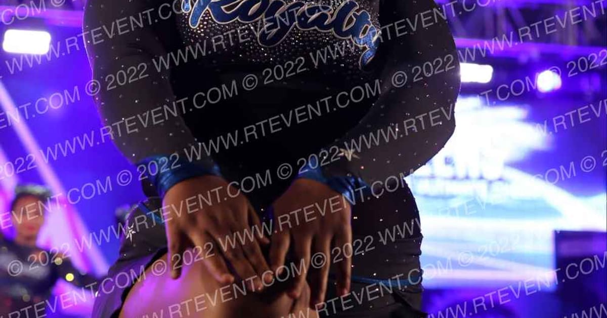 Charlotte Ultimate Cheer Queens · Aloha Grand Nationals DIDII