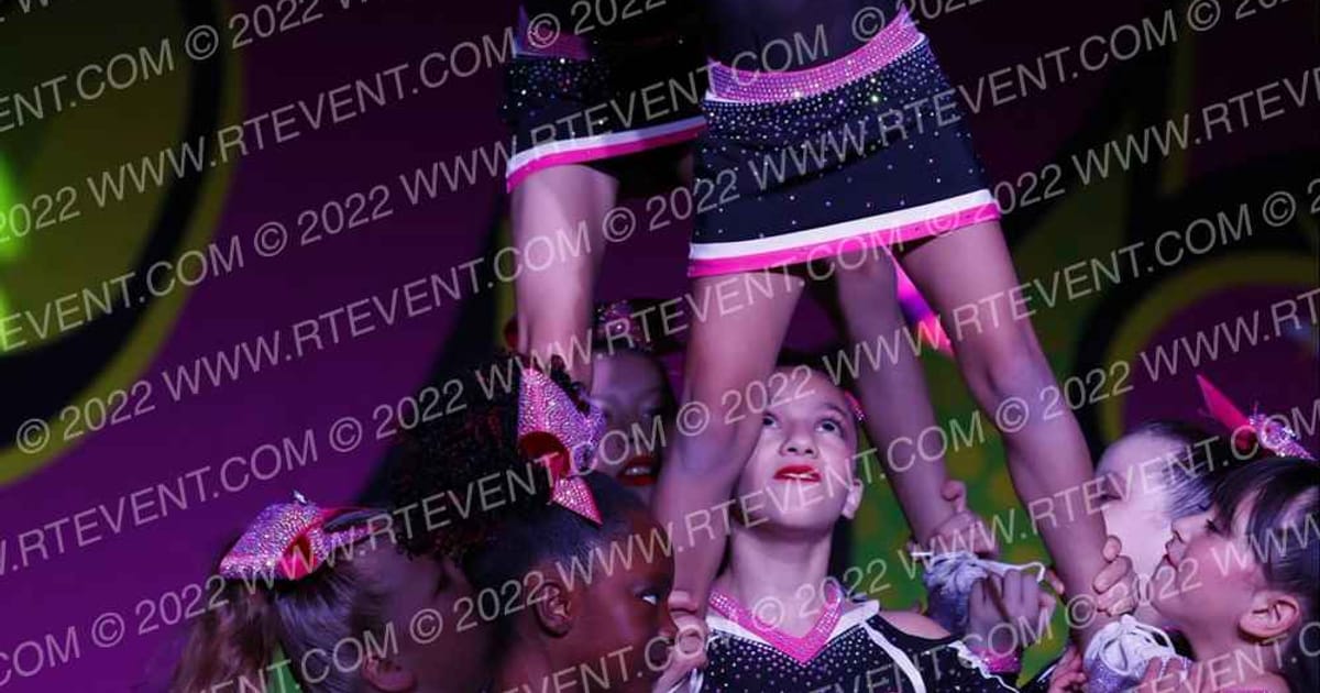 Texas Elite Cheerleading Diamond Divas · POP Beach Nationals