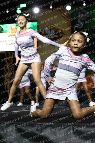 Cheer Force Dynasty Diamonds