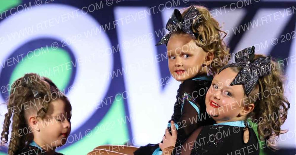 East Mississippi Cheerleading Queen Cobras · Double Down Birmingham Nationals DIDII