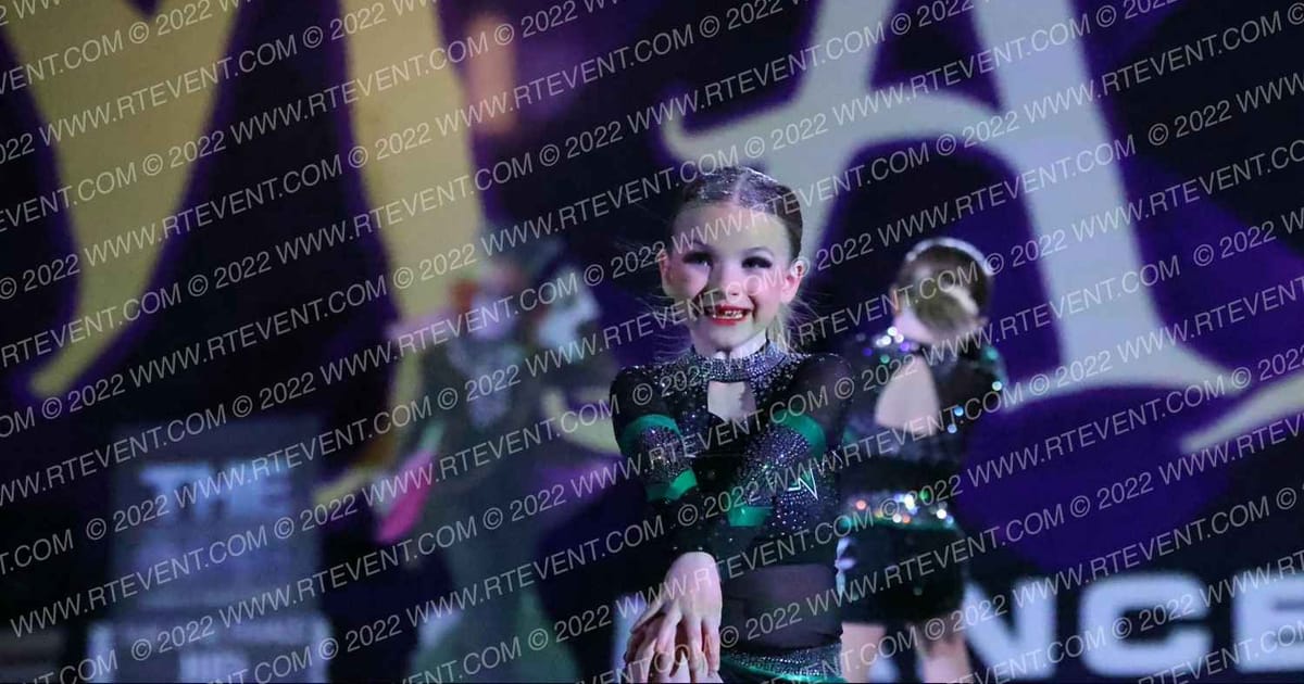 Pittsburgh Poison Itsy Bitsies · March into the MADness Cheer and Dance Championships
