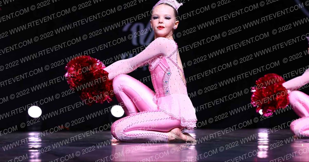 Dance Dynamics Mini Elite Small Pom- Glinda · GROOVE Dance Grand Nationals