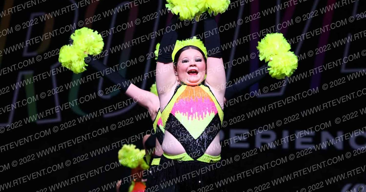 Star Performance Centre Youth Small Pom-Shake · GROOVE Dance Grand Nationals