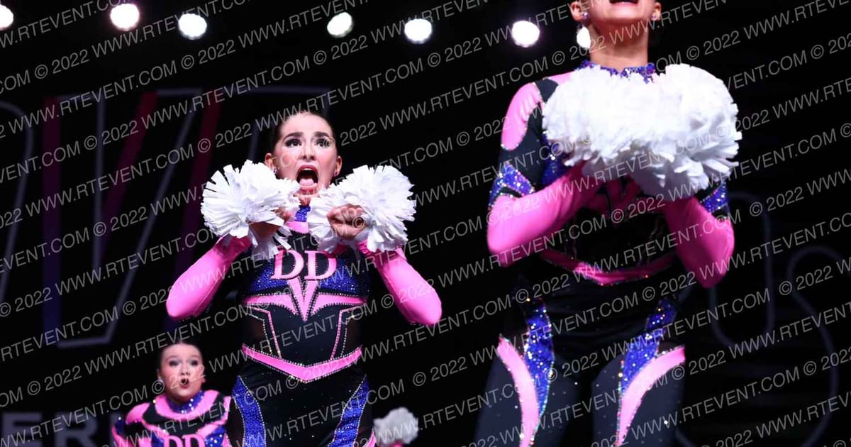 Dance Dynamics Senior Large Pom - Dynabots · GROOVE Dance Grand Nationals