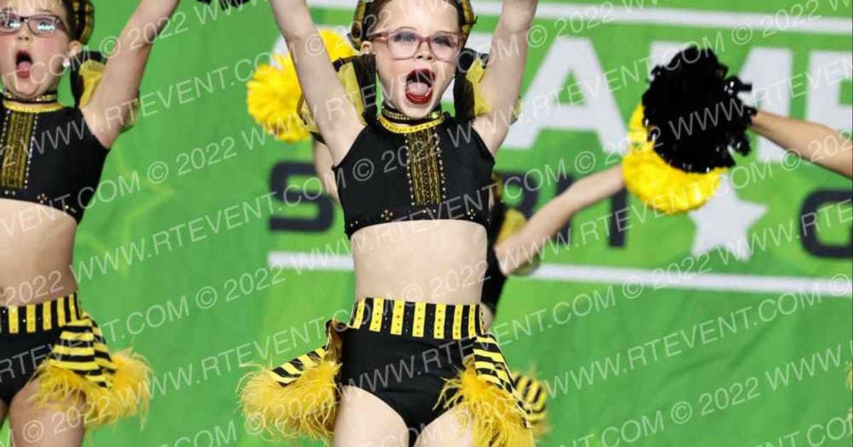 No Limits Dance Mini Spirit Pom · CSG Dance Grand Nationals