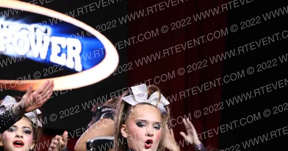Top Gun All Stars Sassy Guns · Cheer Power Grand Nationals