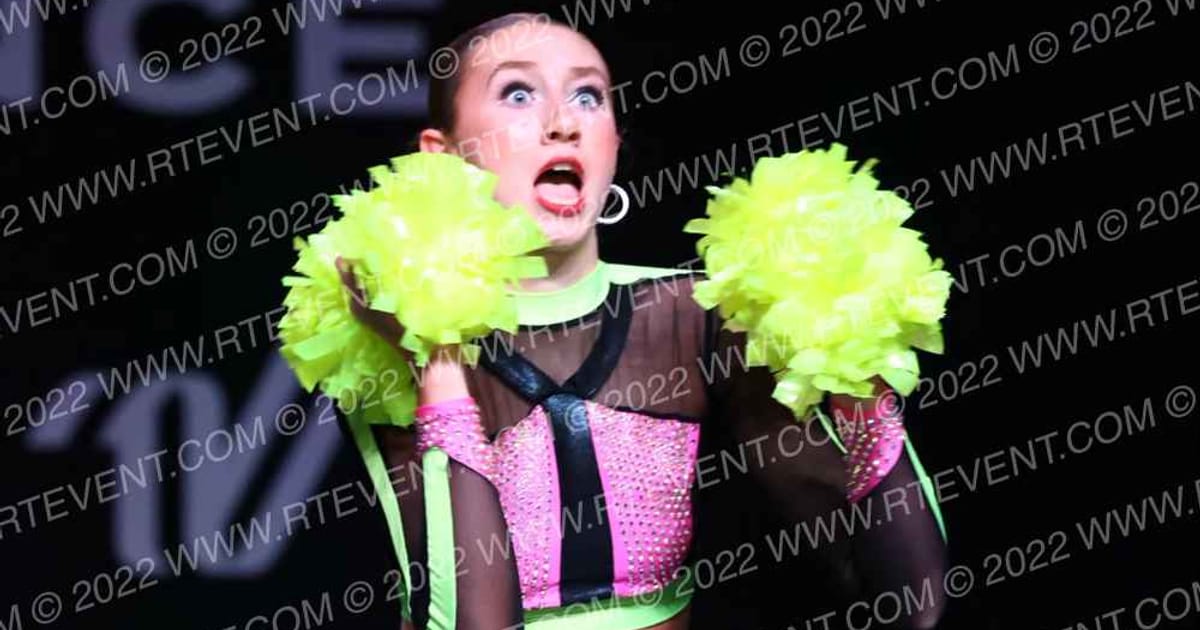 Star Performance Centre Junior Large Pom · GROOVE Dance Grand Nationals