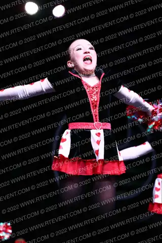 Rainbow Dance Academy Mini - Pom