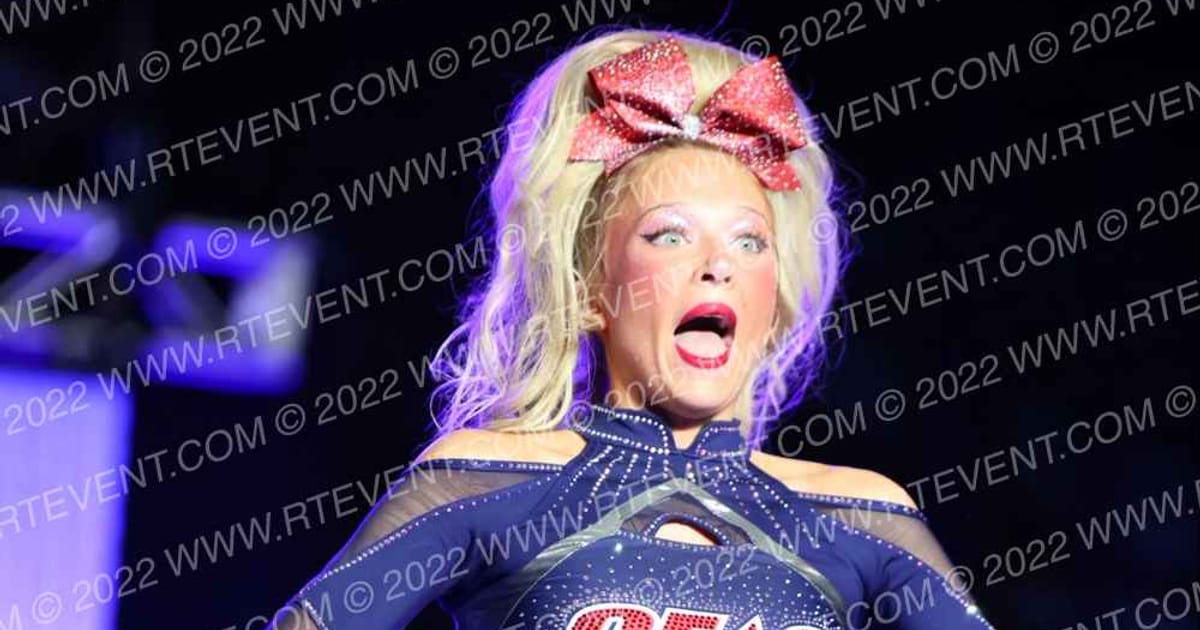 Cheer Factor ENCHANTED · Spirit Fest GN