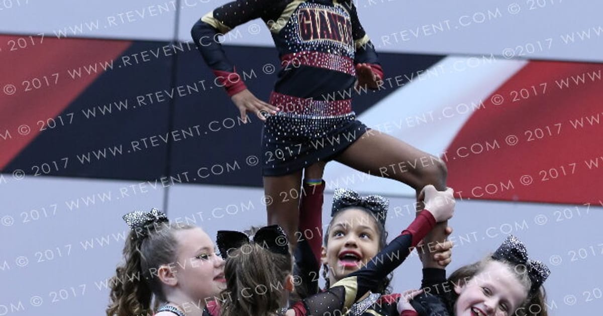 Giants Elite Sapphire · Circus Spectacular Arena 2