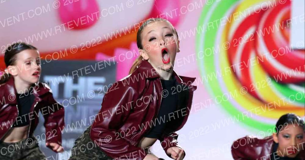 Pittsburgh Poison Minis · Oh How Sweet it is Cheer and Dance Spectacular