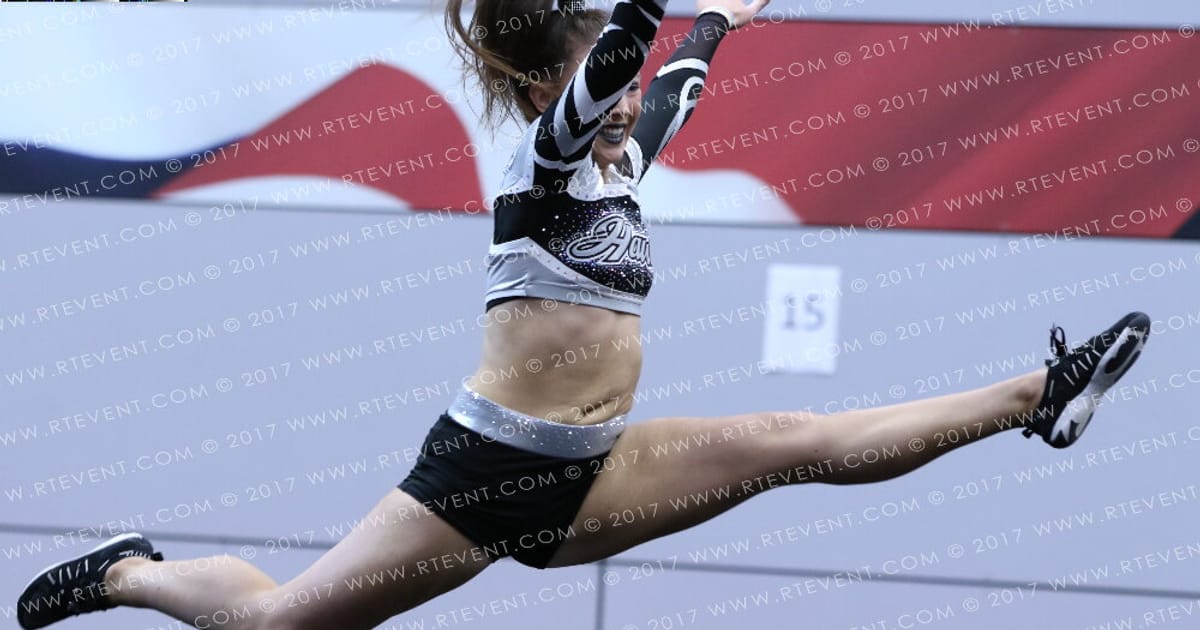 Hartlepool Hawks Cheerleading Academy Jessie Howells · Circus Spectacular Arena 2