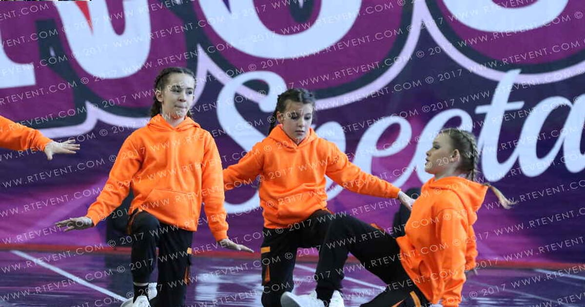 Intensity Cheer and Dance SPARKS · Circus Spectacular