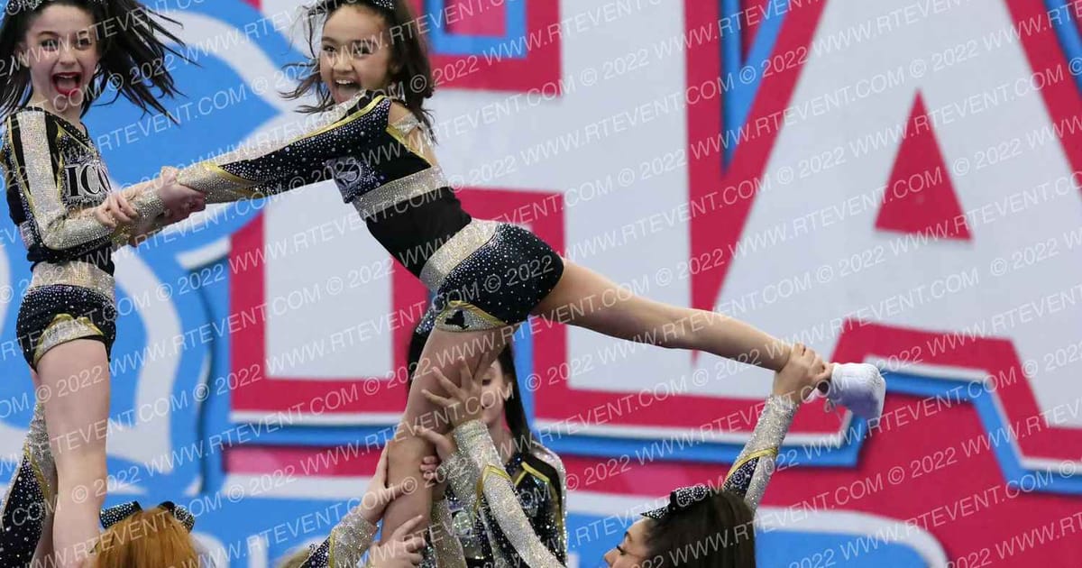 New York Icons Vogue · Aloha Syracuse Showdown