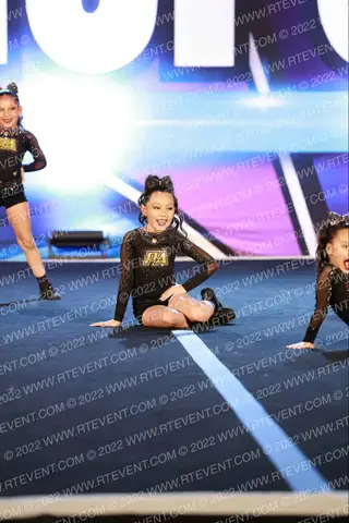 Pyramid Athletics Golden Girls