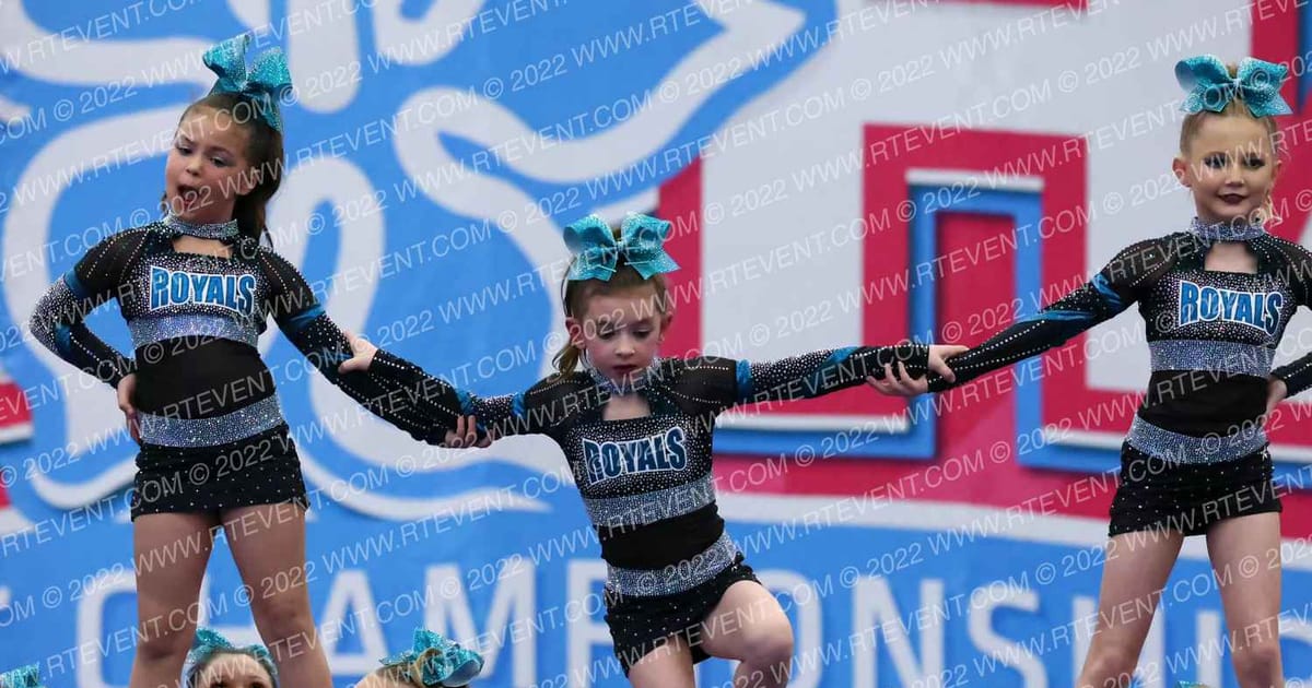 Empire Royals Cheerleading Mini Queens · Aloha Syracuse Showdown