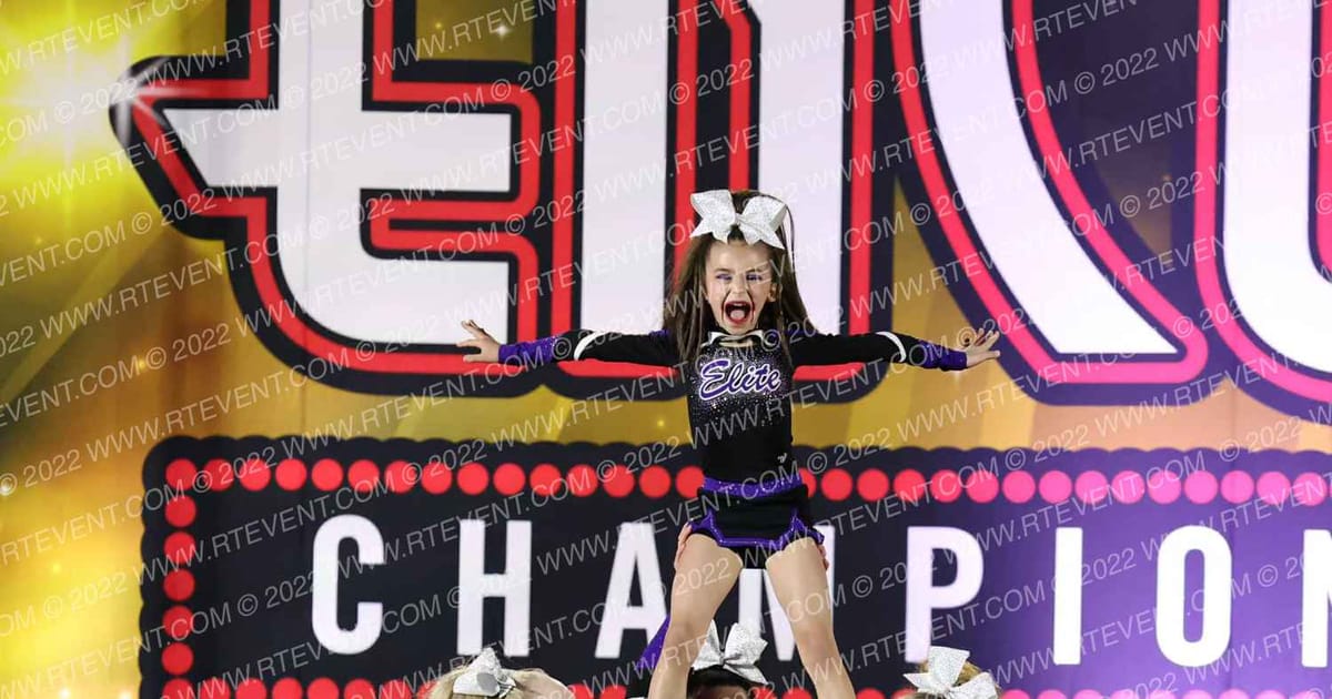 Clarksville Elite Cheer Center Sapphire · Encore Louisville Showdown