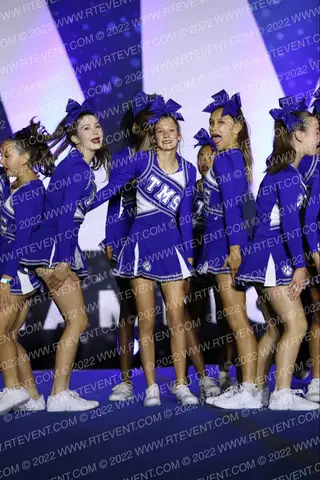 THOMPSON MIDDLE SCHOOL SHOW CHEER TEAM
