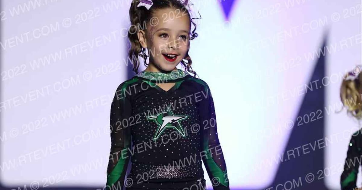 CHEERFORCE TRAINING CENTER TINY TIARAS · March Madness