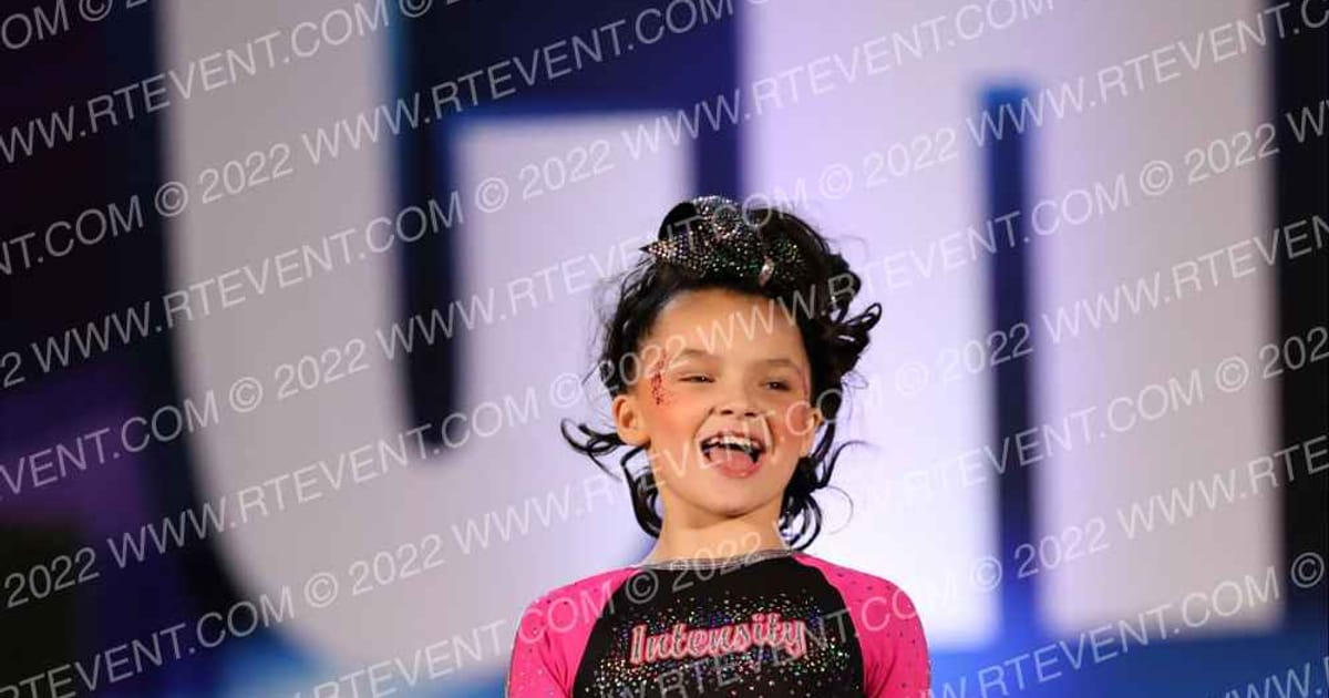 Essex Stembridge Intensity PRETTY POSION · Cheersport Reading Classic