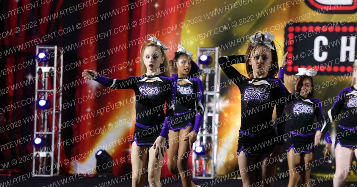 Clarksville Elite Cheer Center Sapphire · Encore Louisville Showdown