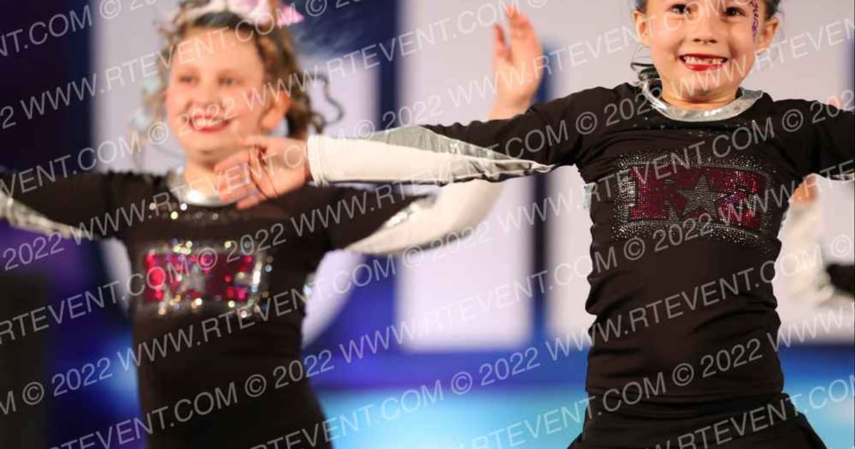 Rocket Elite White Diamonds · Cheersport Reading Classic
