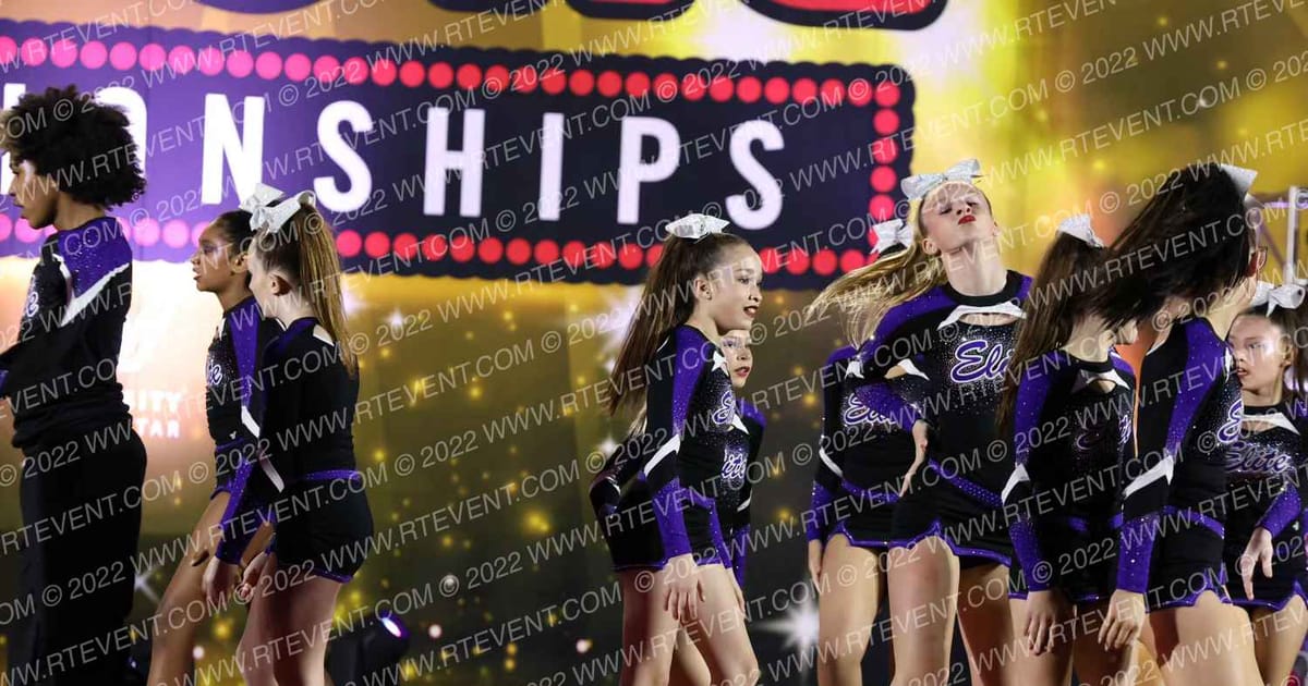 Clarksville Elite Cheer Center Amethyst · Encore Louisville Showdown