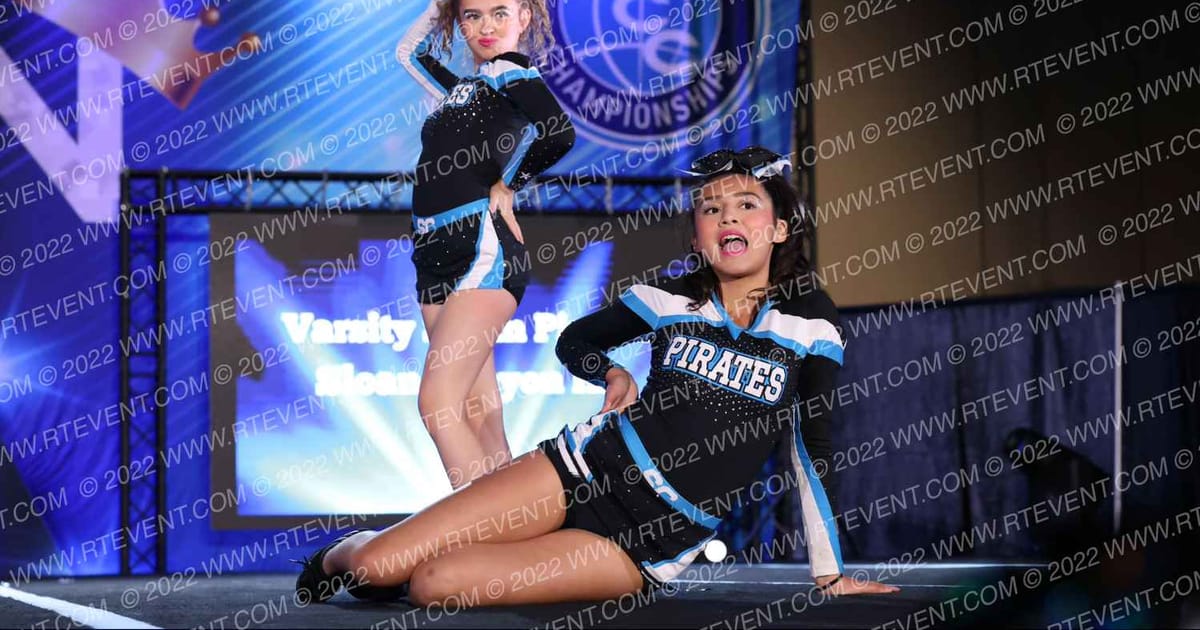 Sloan Canyon Varsity Cheer Varsity Sloan Pirates · Vegas Crown