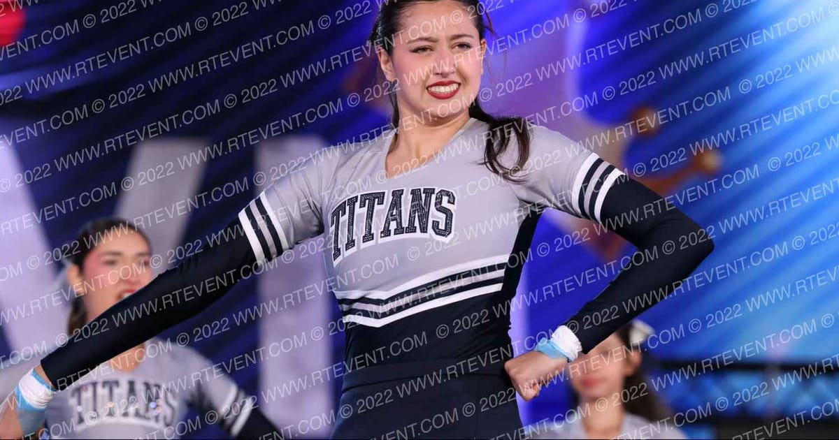 East CTA ECTA Junior Varsity Cheerleading · Vegas Crown