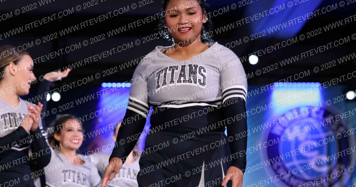 East CTA ECTA Varsity Cheerleading · Vegas Crown