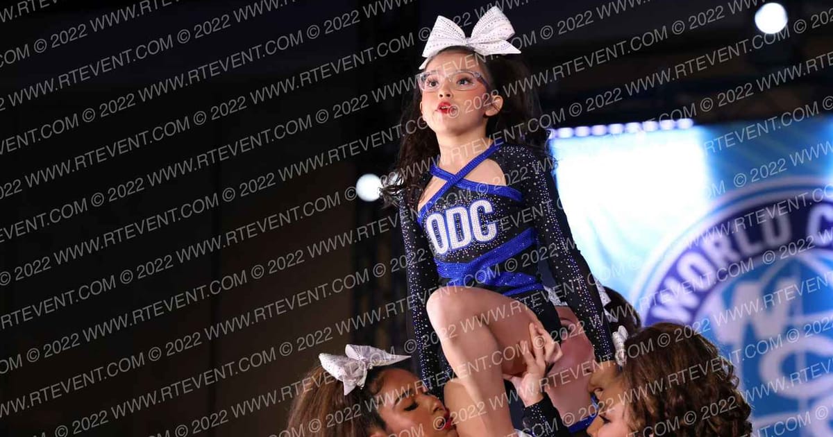 One Dream Cheer Glamour Girls · Vegas Crown