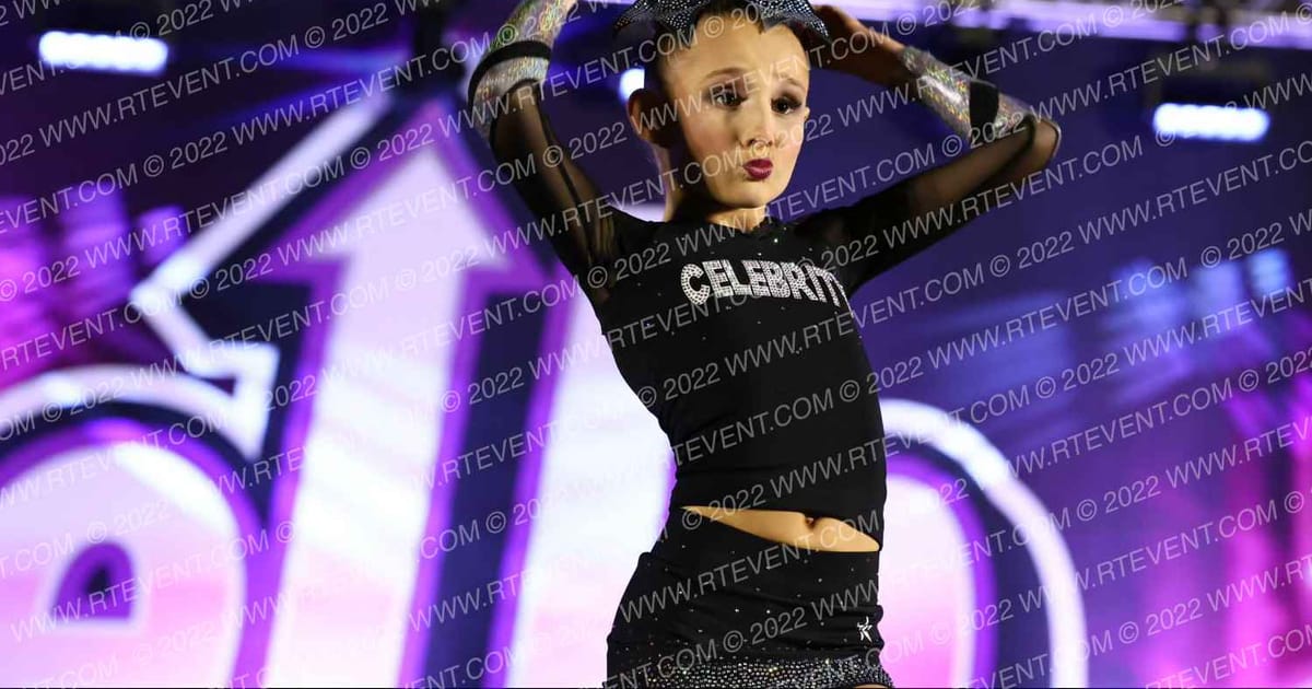 Celebrity Cheer Unlimited Catwalk · One Up Bellevue Nationals