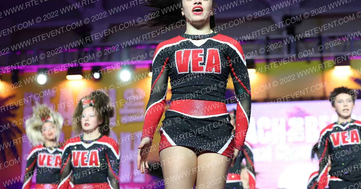 Valley Elite All Stars TWIZZLERS · ACDA Reach the Beach D Worlds Grand Nationals