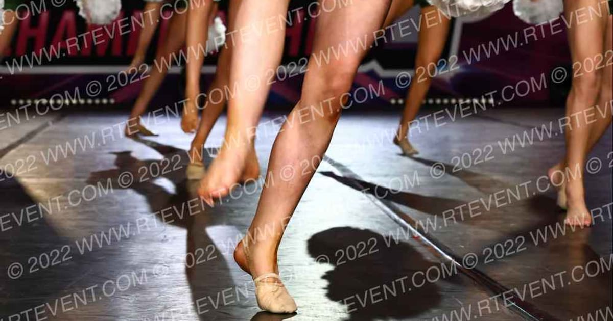 No Limits Dance Junior Large Pom · One Up Grand Nationals