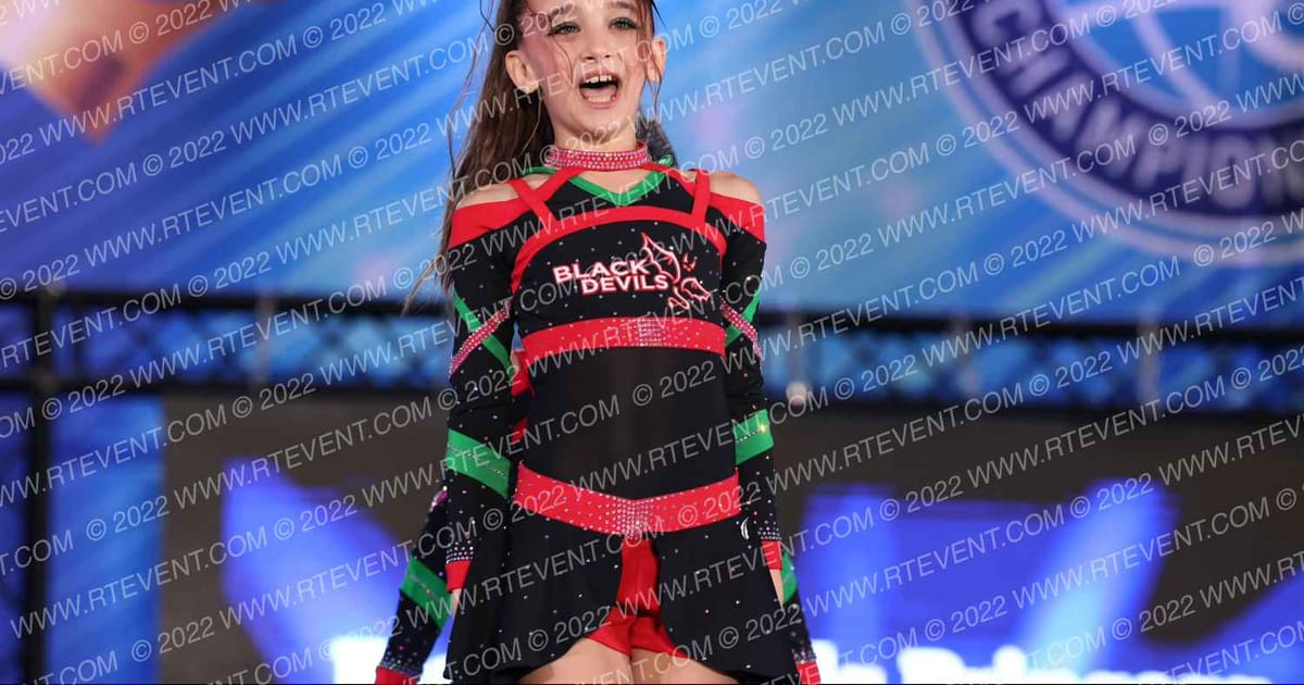 Asd Club majorettes le violette Black Devils Princess · Vegas Crown