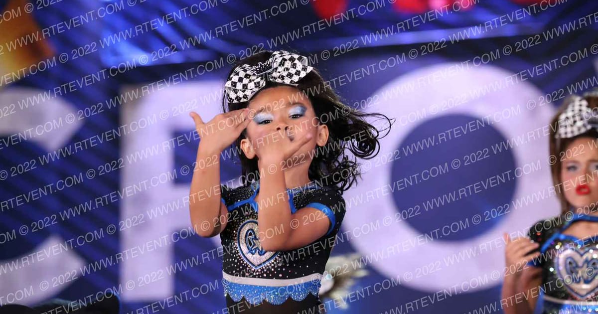OC Elite Cheer SPEED QUEENS · Vegas Crown