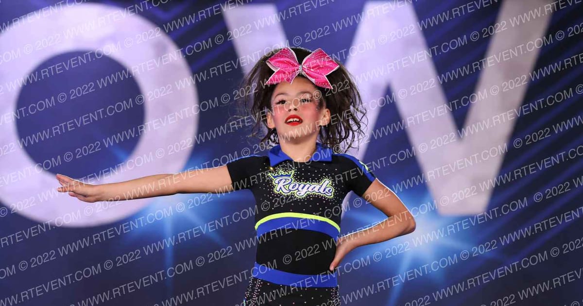 Royal Storm Elite Cheer D. Silva · Vegas Crown