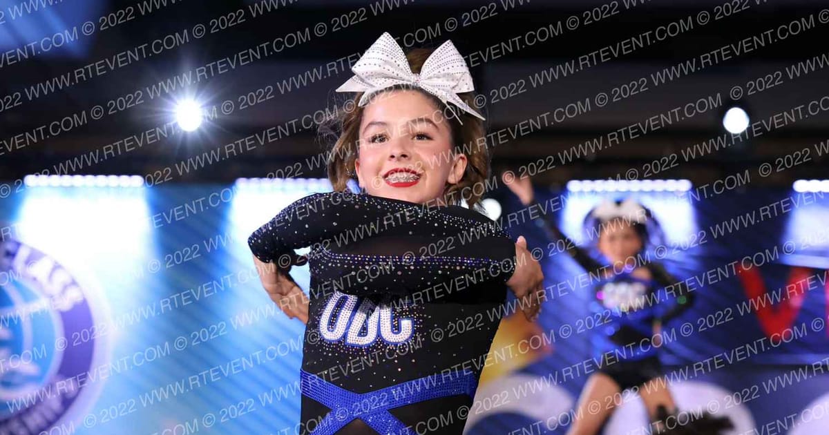 One Dream Cheer Glamour Girls · Vegas Crown